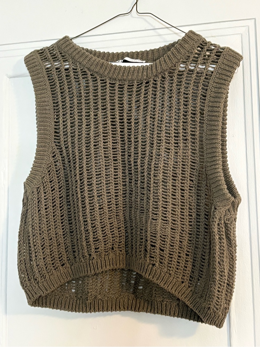Zara Olive Green Knit Sleeveless Crop Sweater Vest